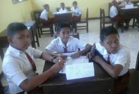 Tulisan Siswa SD Kelas VI di Pedesaan 