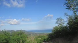 Teres, dipandang dari atas bukit