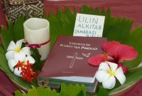 lilin,alkitab, oko'mama'