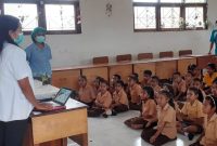 Moment ceramah dan diskusi tentang dokter kecil; Foto: dr.Arah Murni Ullu,S.Ked