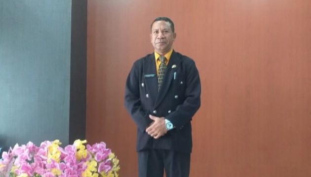Dr. Eliazer Teuf 