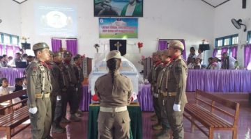 Ibadah pelepasan jenazah almarhum Dominggus Atimeta, S.H, di GMIT Betel Sanenu.