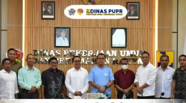 Gubernur NTT usai rapat bersama di Dinas PUPR NTT.
