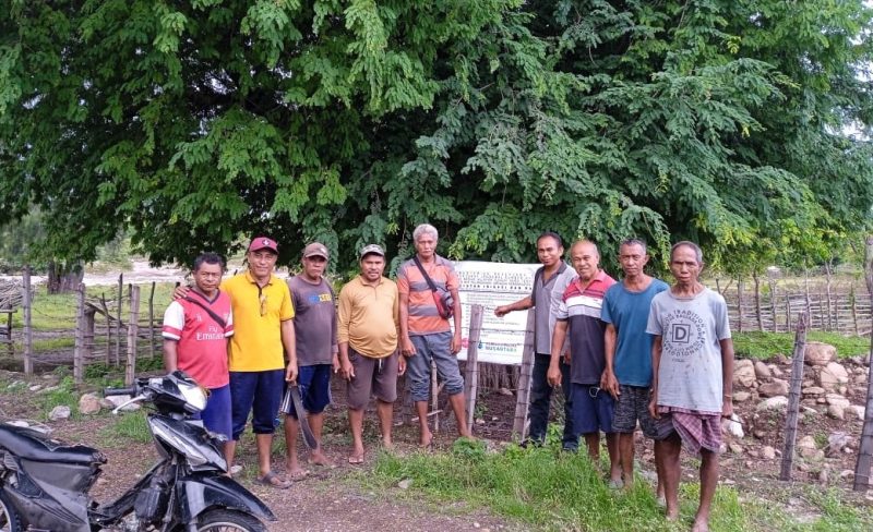 Masyarakat melakukan aksi protes terhadap pekerjaan irigasi oleh PT Adhi Karya dikarenakan petani di wilayah tersebut terancam gagal tanam dan gagal panen.