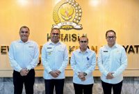 Gubernur NTT bersama Kepala Dinas PUPR NTT, Kepala Dinas Pertanian NTT dan Kepala Badan Perbatasan NTT di Komisi II DPR RI.
