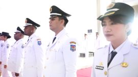 Jebolan IPDN dilantik sebagai camat dan lurah se Kabupaten Kupang.