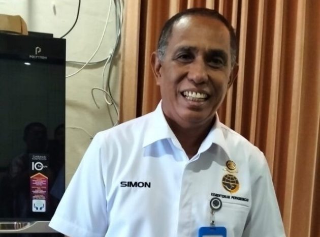 Kepala Kantor Kesyahbandaran dan Otoritas Pelabuhan (KSOP) Kelas III Kupang, Simon Bonefasius Baon, S.Sos.,M.H.