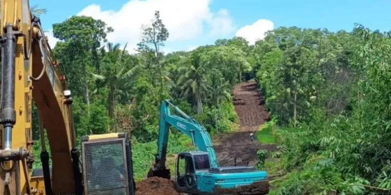 Alat berat sudah mulai beraktifitas di lokasi proyek 