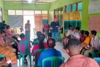 Anggota DPRD NTT, Winston Rondo bersama CIS Timor dan masyarakat Desa Meusin.