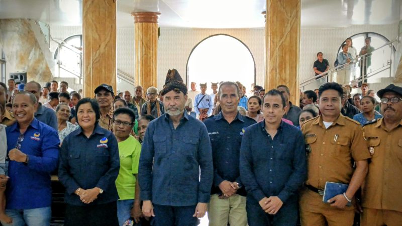 Ketua Fraksi Nasdem DPR RI, Viktor Bungtilu Laiskodat melakukan reses di Kecamatan Amarasi Barat, Kabupaten Kupang.