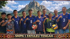 Para pemain volly SMP Negeri 1 Fatuleu Tengah