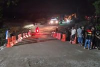 BPJN NTT resmi buka ruas jalan darurat di Asam Tiga, Kabupaten Kupang. Arus lalulintas Timor Raya kembali normal.