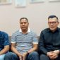 Yupiter Selan, S.H.,M.Hum, didampingi Kasi Pidsus Kejari Kabupaten Kupang bersama Kuasa Hukumnya Fransisco Bernando Bessi, saat membuat laporan polisi di Polda NTT.