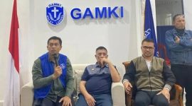 Ketua Umum DPP GAMKI, Sahat Sinurat menyampaikan pendapatnya di Sekretariat DPP GAMKI.