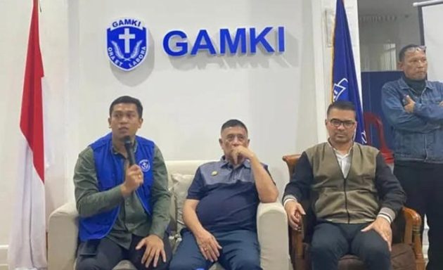 Ketua Umum DPP GAMKI, Sahat Sinurat menyampaikan pendapatnya di Sekretariat DPP GAMKI.