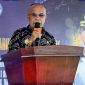 Ketua DPRD Kabupaten Kupang, Daniel Taimenas, S.H, memberikan sambutan pada acara pelepasan Pawai Paskah 2026 di Kabupaten Kupang.