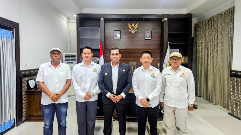 Ketua KADIN NTT bertemu Bupati Sabu Raijua dalam agenda pelantikan Badan Pengurus KADIN Sabu Raijua.