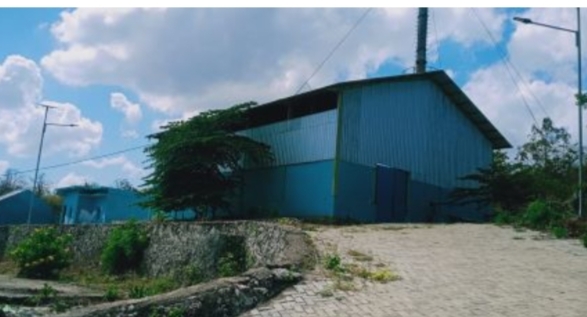 Bangunan fasilitas insinerator limbah medis.