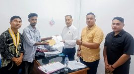 Tim kuasa menyerahkan memorandum hukum kepada Wasidik Dirkrimum Polda NTT.