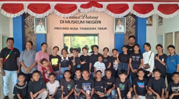 Murid SD pedesaan berkunjung ke Museum; foto: dokpri