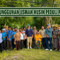 Anggota DPR RI Fraksi PKB, Usman Husin bersama petani di Kabupaten Rote Ndao, NTT.
