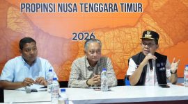 Menteri PU pimpin rapat koordinasi penanganan infrastruktur pasca Gempa Flores yang dihadiri oleh Gubernur NTT di Kabupaten Sikka.