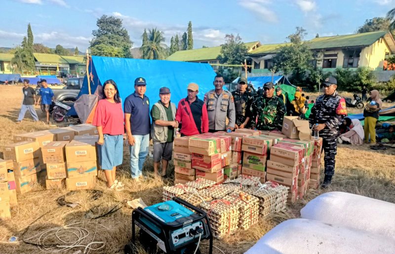 KADIN NTT melalui kepengurusan di daerah salurkan bantuan langsung berupa sembako dan genset untuk korban gempa di Flores.