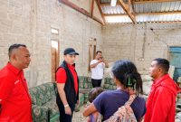 Stevano Rizki Adranacus hadir langsung di lokasi gempa memastikan setiap harapan didengar langsung dari warga terdampak.
