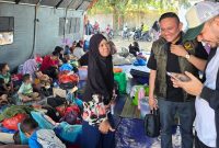 Ketua DPW PBB, Saktico Ch. Masneno melihat langsung kondisi warga terdampak gempa di tenda pengungsian.