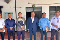 Keterangan foto: Usai persidangan, Pemda TTU melalui kuasa hukumnya menghadirkan sejumlah saksi dan ahli dalam perkara tersebut.