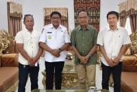 Anggota Komisi IV DPR RI Fraksi PKB, Usman Husin, bertemu Bupati Sumba Timur, Umbu Lili Pekuwali, di Rumah Jabatan Bupati Sumba Timur, bahas kebutuhan petani.