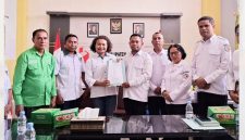 Jajaran DPC Partai Kebangkitan Bangsa (PKB) Kabupaten Kupang silaturahmi dengan Bawaslu Kabupaten Kupang jelang konsolidasi tahapan pemilu.