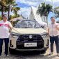 Foto: General Manager PT. Suzuki Indomobil Sales, Fredy Prijatna (kiri), bersama Branch Manager Theo Pareira berpose di samping Suzuki XL7 Alpha Hybrid saat peluncuran dan promosi kendaraan ramah lingkungan tersebut. Mobil hybrid ini menjadi salah satu andalan Suzuki yang mengusung efisiensi bahan bakar, teknologi modern, serta kenyamanan bagi keluarga Indonesia.