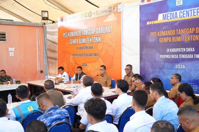 Rapat Konsolidasi Penanganan Dampak Gempa Flores di Maumere, Kabupaten Sikka, Selasa (8/9/2026).