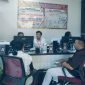 Pelapor membuat laporan polisi didampingi Kuasa hukumnya, Adeninu Natumnea, S.H.