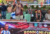 Sambutan sekaligus membuka turnamen oleh Anggota DPR RI Komisi IV Fraksi PKB Dapil NTT II, Usman Husin pada Eonnoni Cup 2026 di Amarasi.