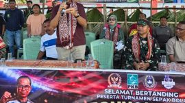Sambutan sekaligus membuka turnamen oleh Anggota DPR RI Komisi IV Fraksi PKB Dapil NTT II, Usman Husin pada Eonnoni Cup 2026 di Amarasi.
