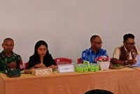 Camat Amarasi Selatan dan unsur pimpinan panitia; ft: Roni