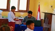 Suasana guru & murid; ft: Roni