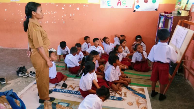 Guru~Murid dalam KoMBAD; ft: Roni