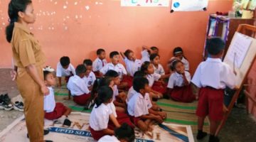 Guru~Murid dalam KoMBAD; ft: Roni