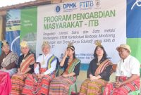 Prof. Ir. Endra Joelianto, Ph.D dan tim didampingi Pembina Yayasan