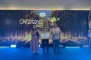 Kapolres Kupang AKBP Adhytia Octorio Putra, S.I.K., menerima penghargaan Kompolnas Award 2026 di Jakarta, Kamis (17/9/2026), setelah Polres Kupang berhasil masuk lima besar nasional untuk Kategori B.