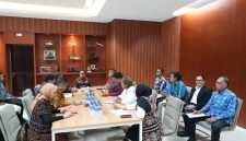 Gubernur NTT terima audiens bersama Tidal Bridge dan PT Pertamina Energi Baru dan Terbarukan (EBT).
